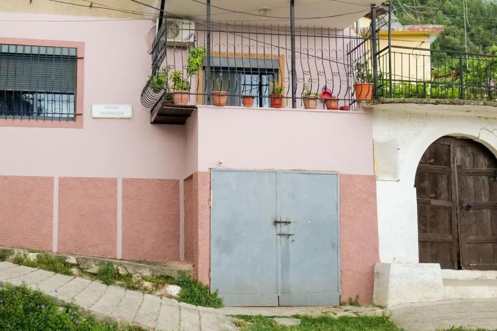 Kasmi Home Krujë Exterior foto